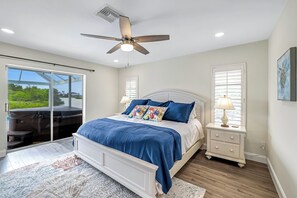 3 bedrooms, iron/ironing board, WiFi, bed sheets - Charming 3-bedroom waterfront house in Naples/Marco Island (Naples)
