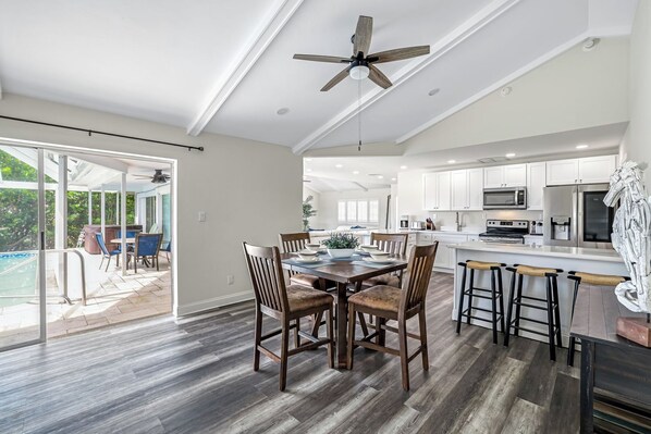 Dining - Charming 3-bedroom waterfront house in Naples/Marco Island (Naples)