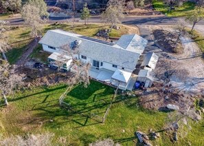 Exterior - Yosemite Foothills Forest Retreat • RV Parking & EV Charger (Coarsegold)