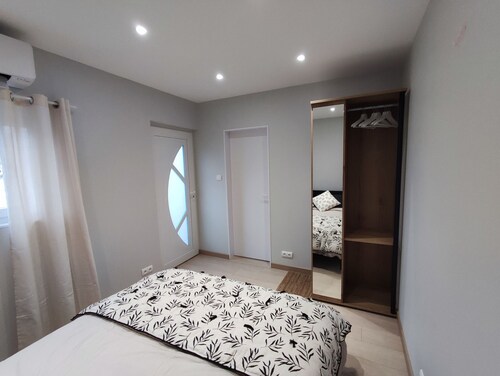 Appartement 35m2 au coeur du village à 5mn de la RCEA à 25mn gare TGV-clunisois