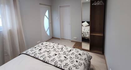 Appartement 35m2 au coeur du village à 5mn de la RCEA à 25mn gare TGV-clunisois