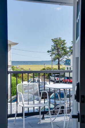 Outdoor dining - Oceanfront Loft & Style | New Renovation (Old Orchard Beach)