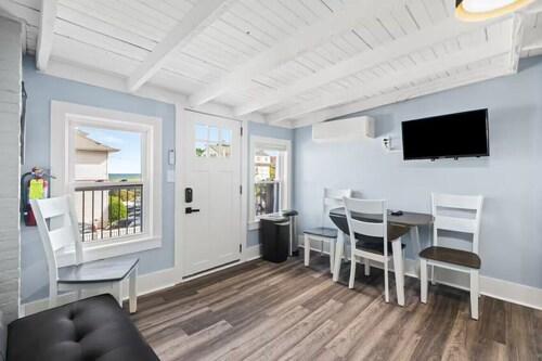 Oceanfront Loft & Style | New Renovation