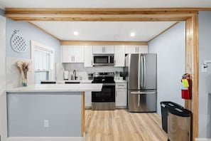 Private kitchen - Charming Beachfront Loft | New Renovation (Old Orchard Beach)