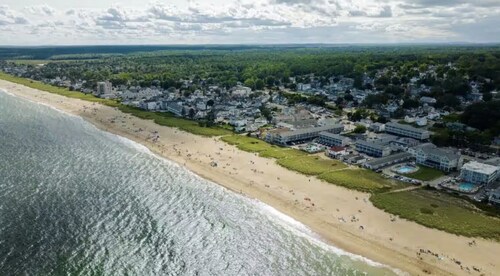 Steps from the Beach | Newly Renovated