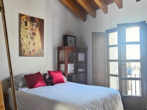 Wifi gratuïta i roba de llit 