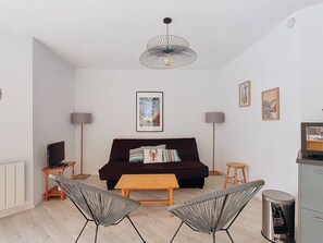 TV - Apartment for 5 with pool and parking in Vieux-Boucau (Vieux-Boucau-les-Bains)