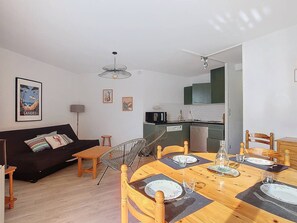 TV - Apartment for 5 with pool and parking in Vieux-Boucau (Vieux-Boucau-les-Bains)