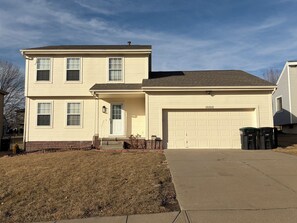 Exterior - Charming 3-bedroom house in lovely Omaha (Omaha)