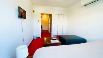 Free WiFi, bed sheets