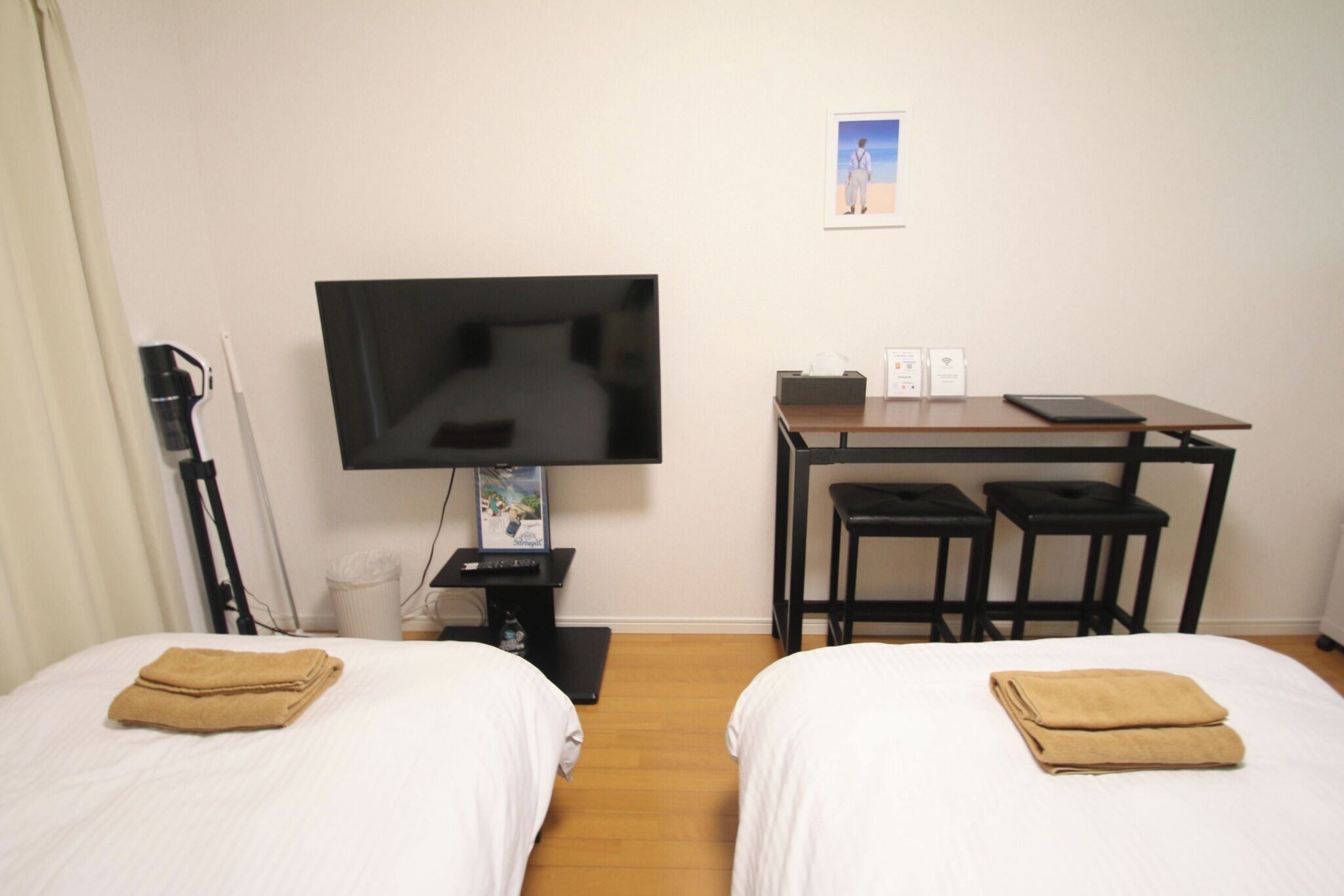 1 bedroom, desk, free WiFi, bed sheets
