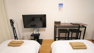 1 bedroom, desk, free WiFi, bed sheets