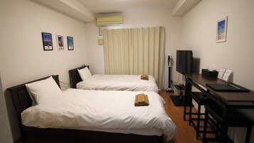 1 bedroom, desk, free WiFi, bed sheets
