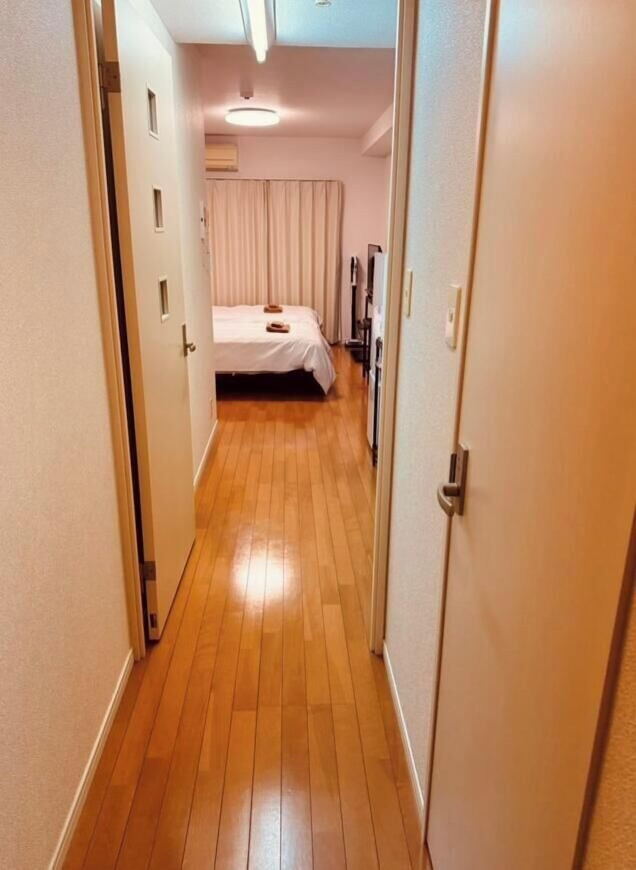 1 bedroom, desk, WiFi (free), bed sheets