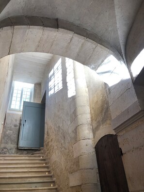 Interior - La Manufacture Royale; exclusive heritage stay in booktown, south of France (Montolieu)