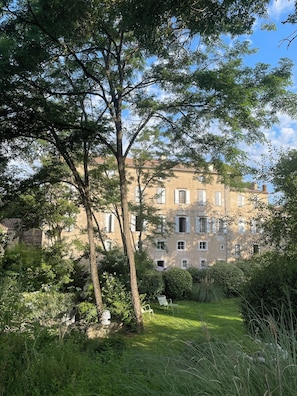 Exterior - La Manufacture Royale; exclusive heritage stay in booktown, south of France (Montolieu)