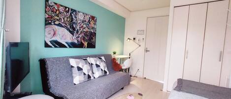 Desk, free WiFi, bed sheets