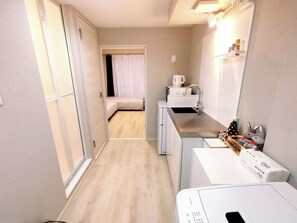 Fridge, microwave, cookware/dishes/utensils - 2 minutes by train to Saitama New City_1st floor_L / Saitama City Saitama (Saitama City)