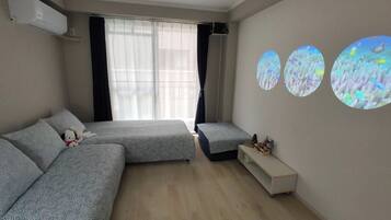 1 bedroom, desk, free WiFi, bed sheets