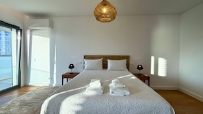 3 bedrooms, iron/ironing board, WiFi, bed sheets - The Venus Apartment By Sam Houses (Funchal)