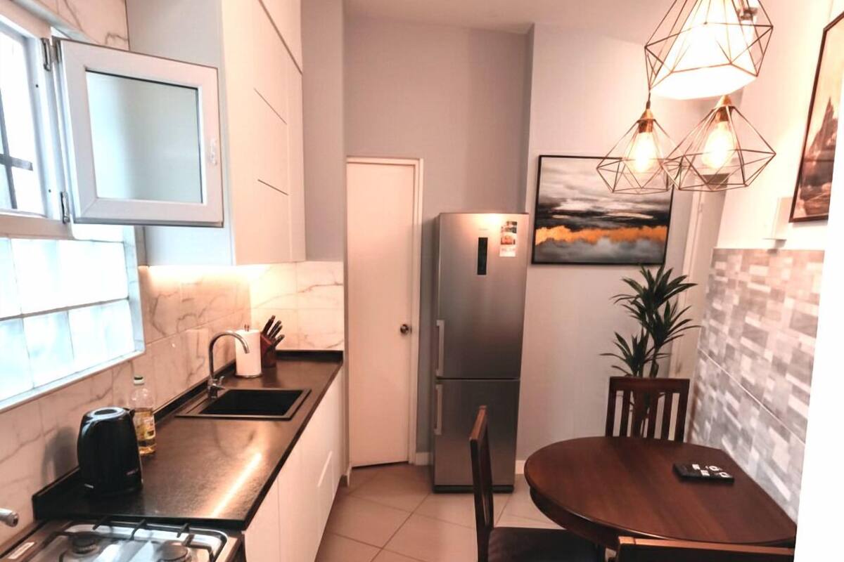 Classic Apartment, 3 Bedrooms, City View, Ground Floor | Private kitchen