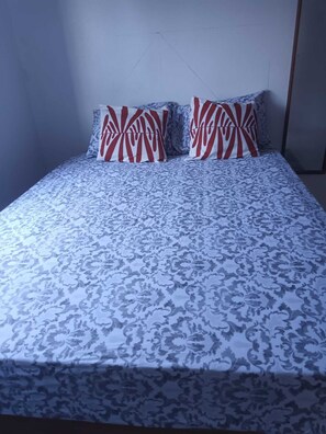 2 多间卧室、免费 WiFi