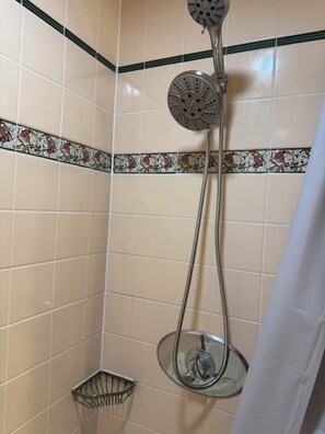 Asciugacapelli, asciugamani, sapone