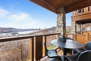 Outdoor dining - Equinoxe 152-2 Ski in/ski out (Mont-Tremblant)