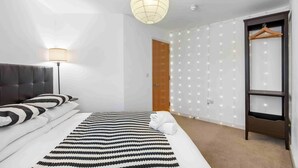House | 3 bedrooms - River Heights With Views Parking By My Getaways (Shoreham-by-Sea)