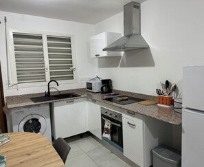 Private kitchen - Le Gosier Coastal Residence (Le Gosier)