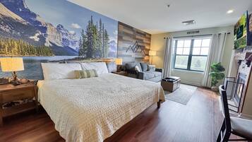 Tabla de planchar con plancha, wifi gratis y ropa de cama