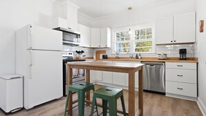 Micro-ondas, fogão, cooktop, lava-louças