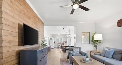 Pet Friendly 3BR • Fenced Yard Near Downtown Greenville