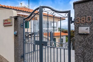 Exterior detail - Viewpoint House 2 (Ponta do Sol)