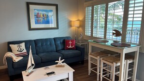 TV - A LITTLE PIECE OF HEAVEN
Beachfront
1480 S Ocean Blvd,
Lauderdale By the Sea, FL (Pompano Beach)