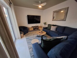 TV - Embrace This Planet in our peaceful 3 bedroom home in Fisherhaven. (Fisherhaven)