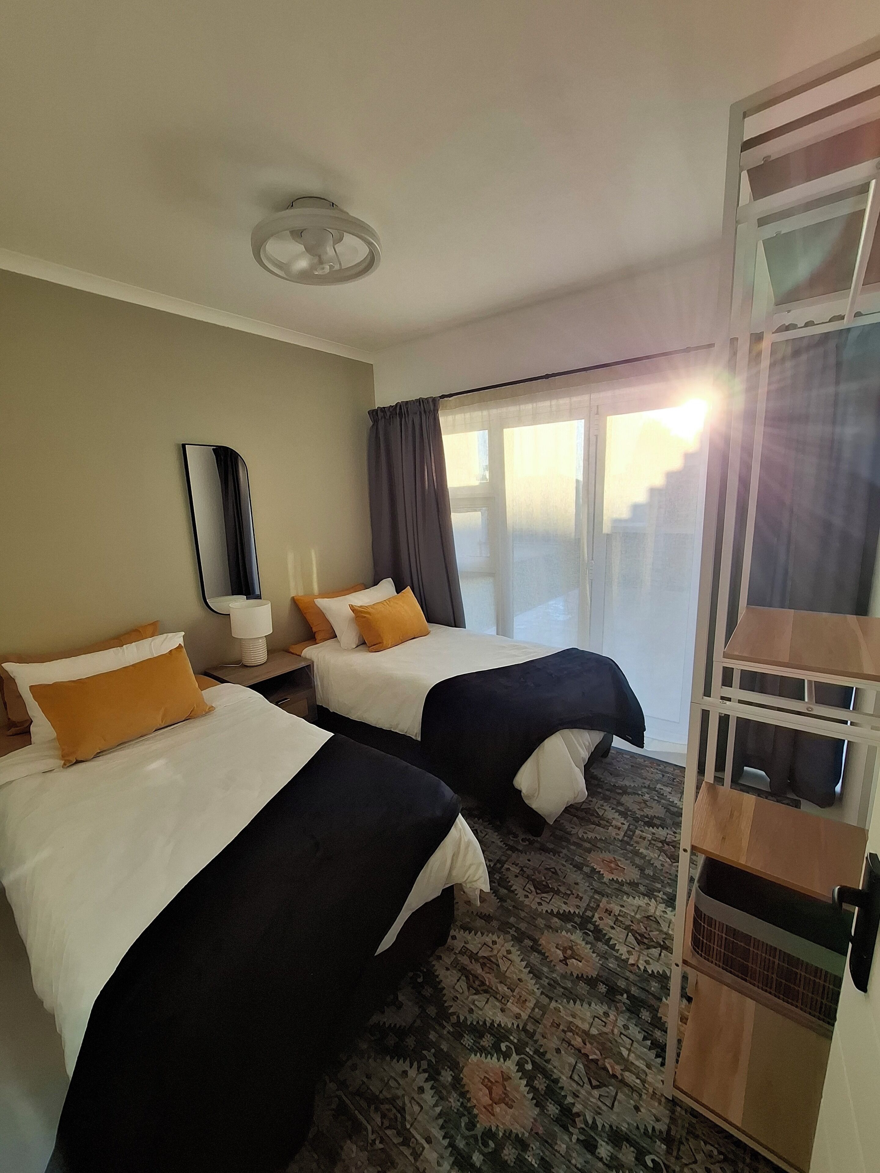 Iron/ironing board, WiFi, bed sheets