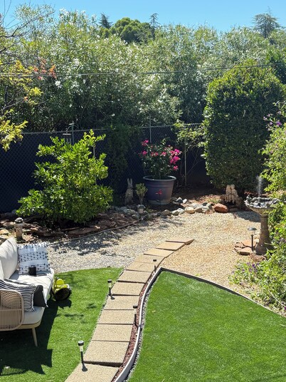 Cozy 1-bedroom apartment in serene Oroville with AC