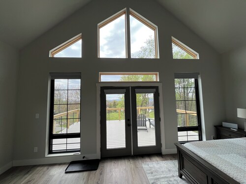 New 6-bedroom ski-in/out house with amazing winter mountain sunset
