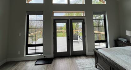 New 6-bedroom ski-in/out house with amazing winter mountain sunset