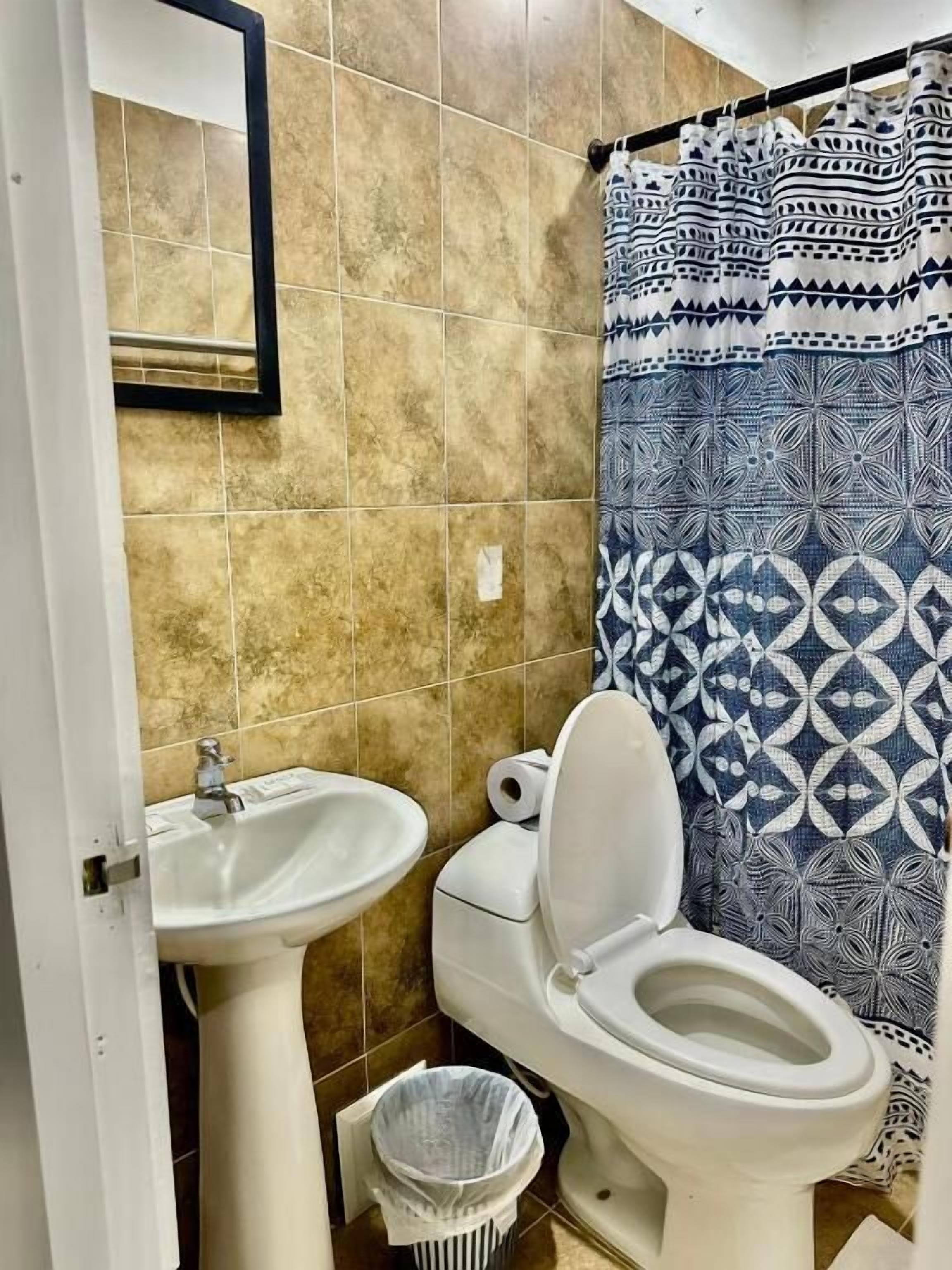 淋浴设施、毛巾