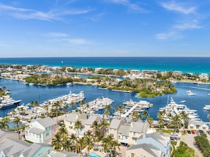 Marina - Lighthouse Point Retreat:Heated Pool & 3 Ensuite Bedrooms with luxury mattresses (Lighthouse Point)