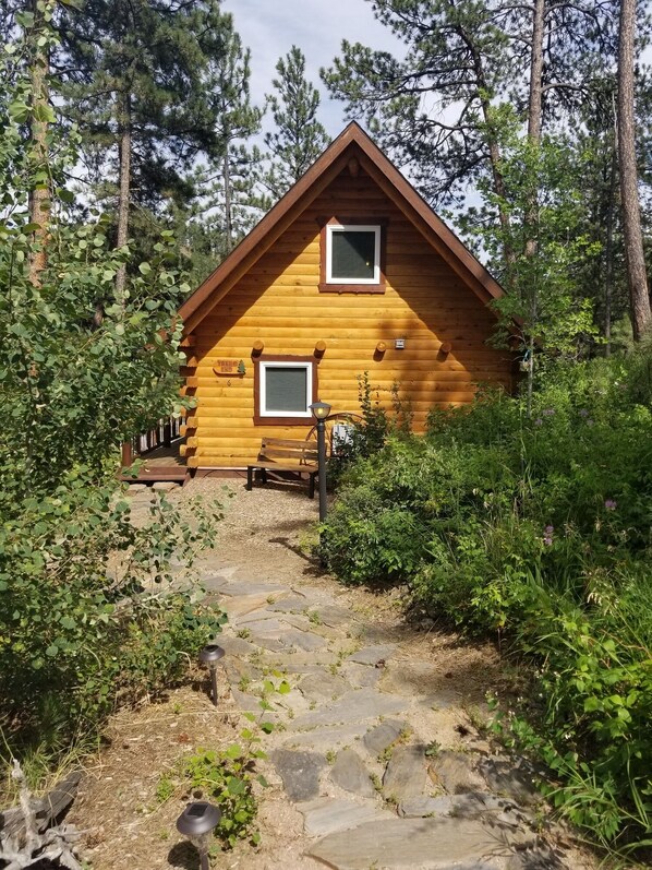 Exterior - Custom Built Log Cabin Bordered by Black Hills National Forest (KEYSTONE)