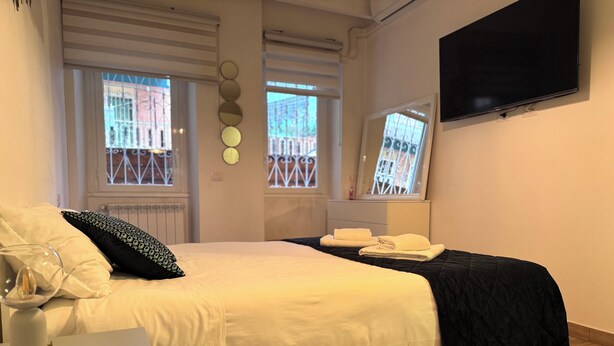 Room - Casa Cacio & Pepe 10 Min from Vatican Museums 5 Min from metro Cipro and Ottaviano (Roma)