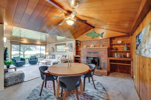 Interior - Beach & Bay Access! 5-Acre Whidbey Island Retreat (Greenbank)
