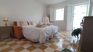 1 habitación, tabla de planchar con plancha, wifi y ropa de cama