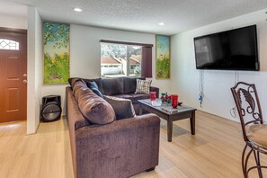 TV, stereo - 2 Mi to Old Town! Coachella Valley Snowbird Escape (La Quinta)