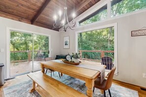 Dining - Creek Song Hideaway - 3 Bedroom Home surrounded by the Smokey Mountains (Sevierville)
