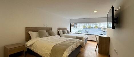 In-room safe, free WiFi