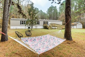Terrace/patio - Hike, Bike & Boat: Peaceful Piney Woods Home! (New Waverly)